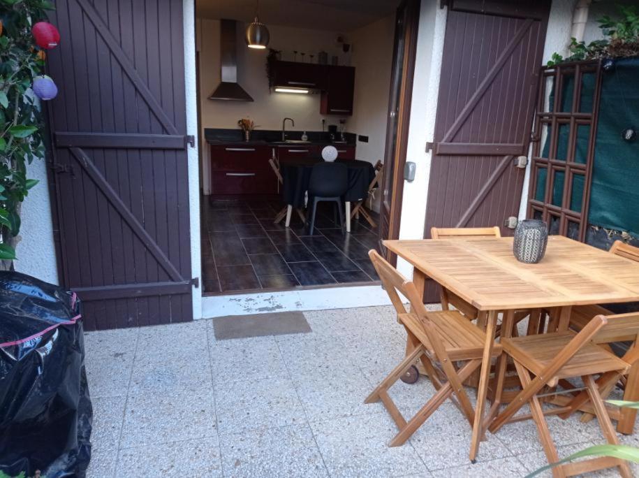 Appartement F2 avec terrasse sud, parking, WIFI Courseulles Extérieur photo